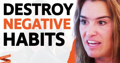The 8 Ways To END SELF-SABOTAGING Habits TODAY | Dr. Nicole LePera & Lewis Howes
