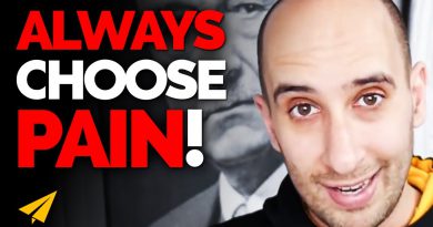 You MUST Choose PAIN! | Evan Carmichael | #Entspresso